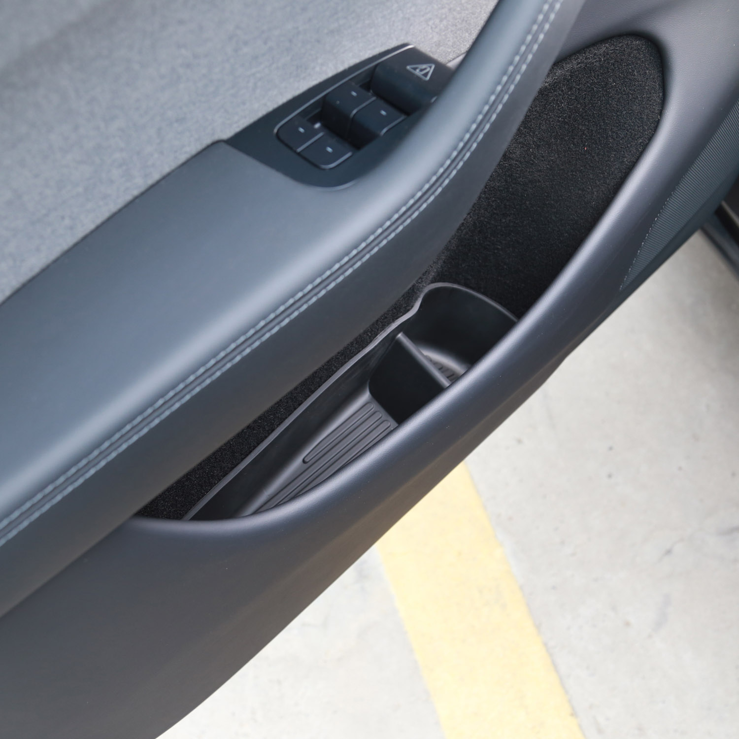 Insatser till d�rrfacken - Tesla Model Y Juniper