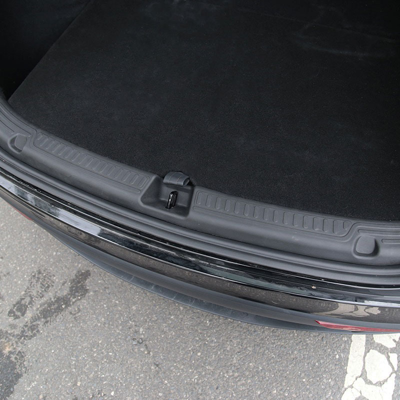 Interi�rt lastskydd - Model Y